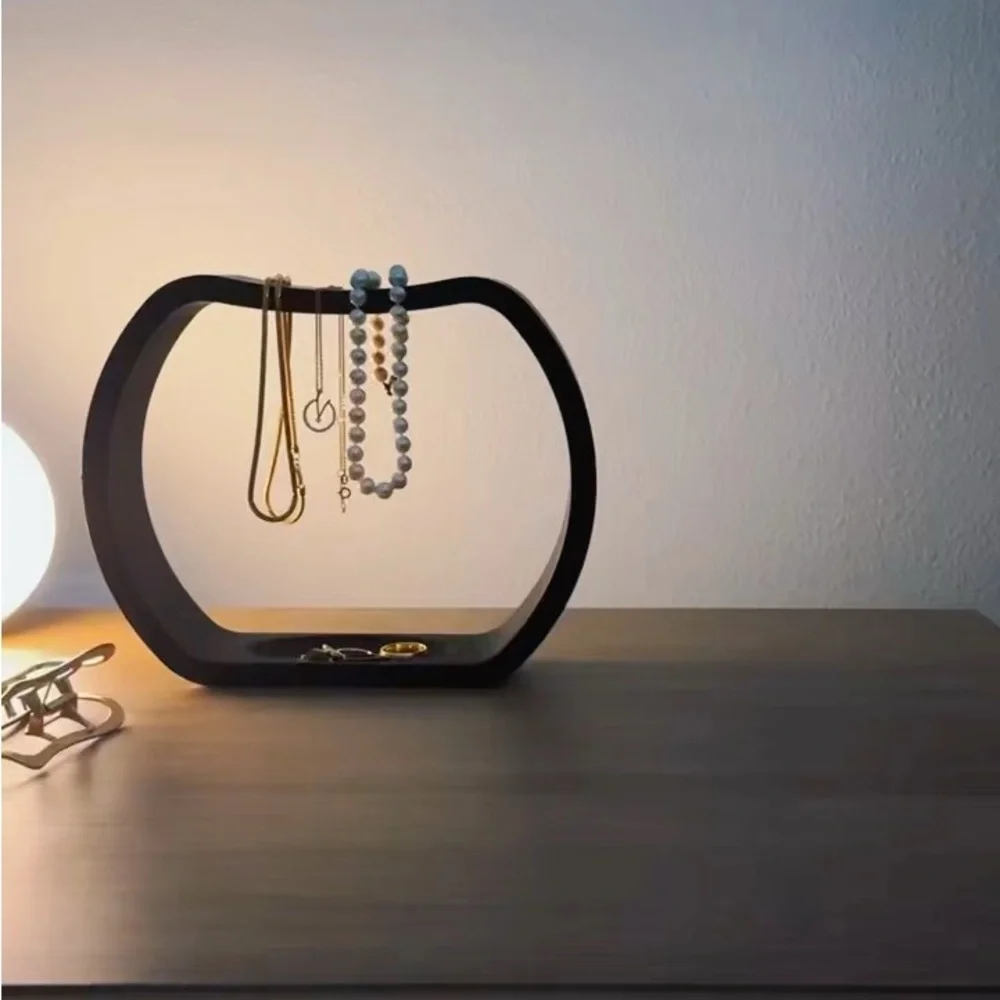 Elegant Black Jewelry Holder - 7.5